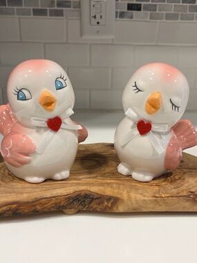 Set of Two Love Birds